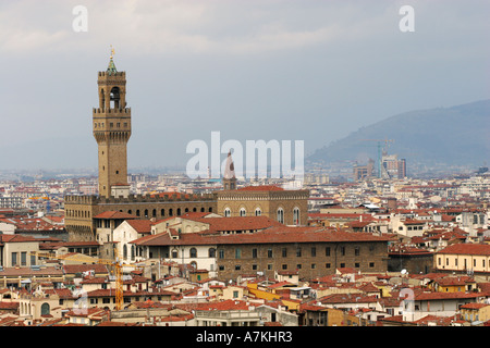 Der Torre d Arnolfo Turm, Teil des Palazzo Veccio in Piazza della Signoria Platz Florenz Antenne Stadtbild Toskana Italien Stockfoto