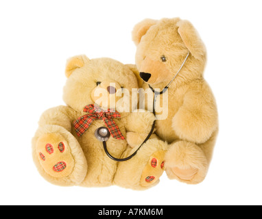 Teddybären mit Stethoskop posiert als Arzt und Patient. Ideal für Kinderheilkunde zu veranschaulichen. Stockfoto