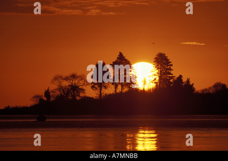 Nordamerika, uns, NH, Sonnenaufgang über Odiorne Punkt.  Kleinen Hafen steht im Vordergrund. Stockfoto