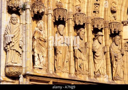 Spanien, Katalonien, Castello Empuries, Kirche Santa Maria, Detail des Portals Stockfoto