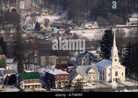 USA, Vermont, Süd Royalton: Green Bergstadt in SnowUSA, Vermont, Süd Royalton: Green Bergstadt im Schnee Stockfoto