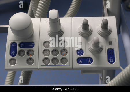 DEU Deutschland Westdeutsches Herzzentrum Essen Klinik für Kardiologie Hybridraum DEU Deutschland Essen Westdeutsches Herzzentrum Klinik für Kardiologie Hybridraum WICHTIG Fotos duerfen nicht für Werbung PR anderer Kliniken Krankenhaeuser eingesetzt werden Stockfoto