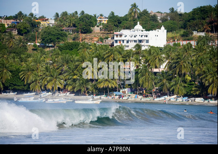 Surfen, Puerto Escondido, Pacific Coast, Bundesstaat Oaxaca, Mexiko Stockfoto