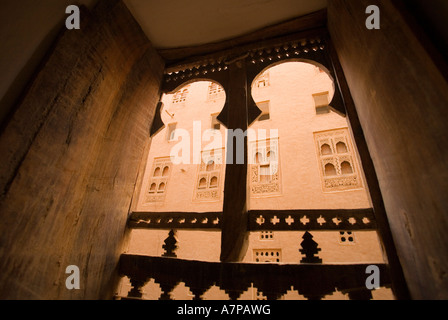 Geschnitzte Holz-Fenster, Shibam (UNESCO-Weltkulturerbe-Stadt), Seiyun Bezirk, Jemen Stockfoto