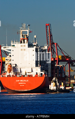 Schifffahrt / A-Container-Schiff andocken. Der "Hafen von Melbourne" Australia. Stockfoto