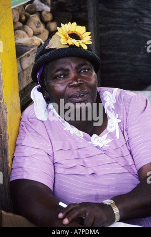Frau auf dem Markt, kleine Antillen, Inseln über dem Winde, Antigua Stockfoto