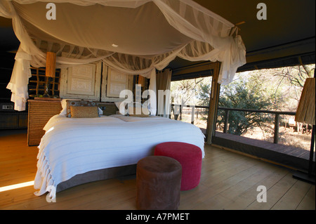 Ein Zimmer in Wilderness Safaris Pafuri tented Camp Makuleke Konzession Kruger Nationalpark Limpopo Provinz Südafrikas Stockfoto