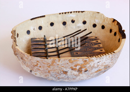 Eine verzierte Daumenklavier, gemacht für den Touristen handeln auch bekannt als eine Kalimba oder Mbira in verschiedenen Teilen von Südafrika Stockfoto