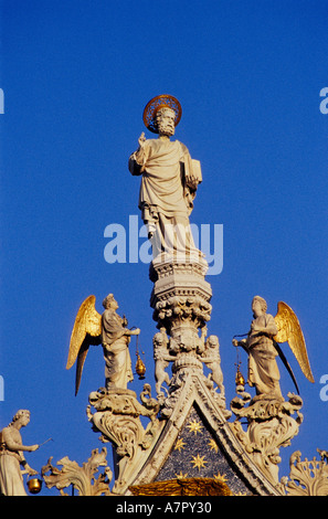 Skulpturen - Dogenpalast (Palazzo Ducale), Piazza San Marco, Venedig (Italien) Stockfoto