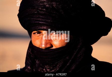 Libyen, Region der Wüste, Fezzan (Sahara), Tuareg in traditioneller Tracht für Aïd el Kebir (fest der Schafe) Stockfoto