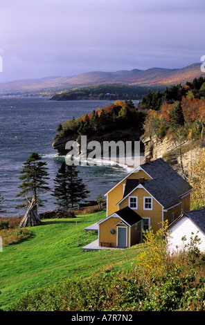 Kanada, Quebec, Gaspesie, Forillon Nationalpark, traditionelles Haus in Anse-Blanchette Stockfoto