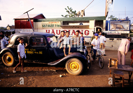 Vietnam, Saigon (Ho-Chi-Minh-Stadt), Cholon, altes Traction Avant Auto von Citroen Einsatz noch im, aus der französischen Zeit Stockfoto