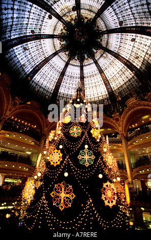 Frankreich, Paris, Weihnachtsbaum in den Galeries Lafayette Kaufhaus Departement store Stockfoto
