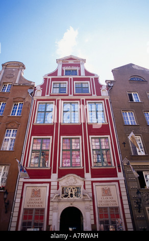 Niedrigen Winkel Ansicht der Gebäude der Stadt, Dom Uphagena Haus, langer Markt, Danzig, Polen Stockfoto