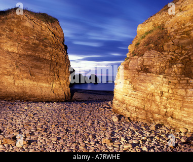 Eingang zum Byers Loch an der Küste von South Tyneside im Norden Englands. Stockfoto