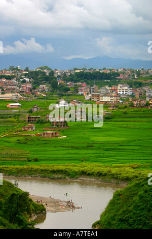 Ein Blick auf Kathmandu Chobar Schlucht über den Bagmati Fluss aus Stockfoto