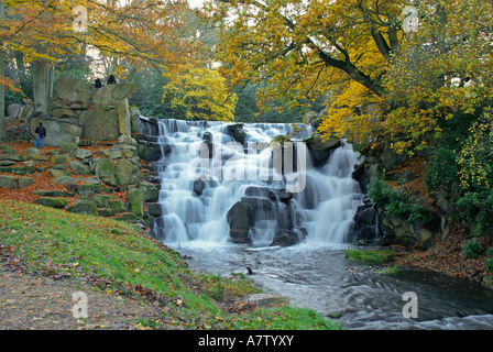 Wasserfall im Wald Virginia USA Stockfoto