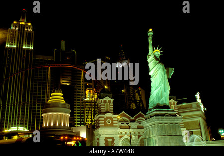 New York New York Hotel hat eine verkleinerte Version der Statue of Liberty Stockfoto