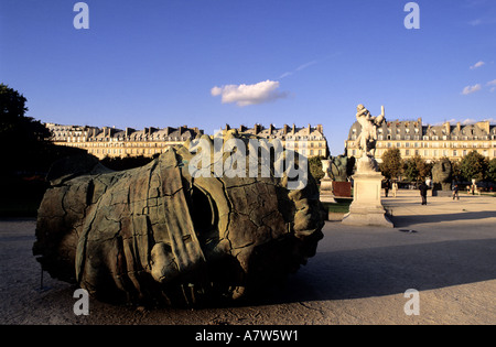 Frankreich, Paris, Skulptur des Künstlers Igor Mitoraj in den Tuilerien-Gärten Stockfoto