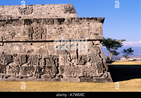 Standort Mexiko, Morelos Zustand, Xochicalco Weltkulturerbe der UNESCO, gefiederte Schlange Pyramide (Quetzalcoatl) Stockfoto