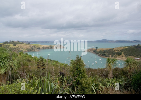 North Island, Neuseeland, Auckland, Waiheke Island, Blick über die Bucht von Matiatia Stockfoto