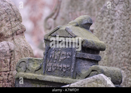 Grabstein, Judenviertel, Alter jüdischer Friedhof, Prag, Tschechische Republik Stockfoto