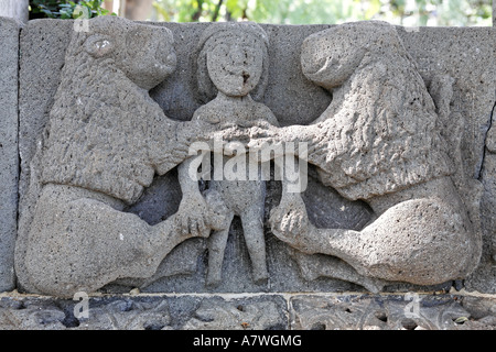 Fensterrahmen aus Basalt im manuellen Stil des 16. Jahrhunderts (Detail), Quinta das Cruzes, Funchal, Madeira, Portugal Stockfoto