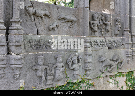 Fensterrahmen aus Basalt im manuellen Stil des 16. Jahrhunderts (Detail), Quinta das Cruzes, Funchal, Madeira, Portugal Stockfoto