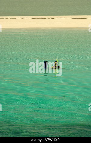 Schnorcheln auf Double Breasted Cay zerlumpte Insel Kette Bahamas Atlantik Stockfoto