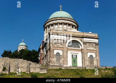 Kuppel und Schloß von Esztergom an der Donau, Hungaria Stockfoto