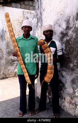 Republik Komoren, Anjouan Insel, Mutsamudu Stadt, Riesenbohnen Stockfoto