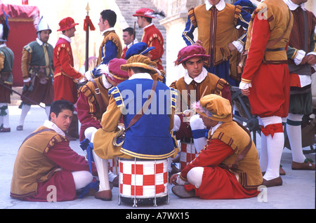 MALTA-Boys der Festzug In Guardia im Fort St. Elmo in Valletta Stockfoto