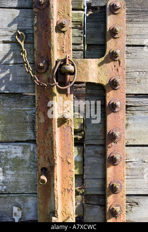 Rusty H hängt von Eisenbahnwaggon Stockfoto