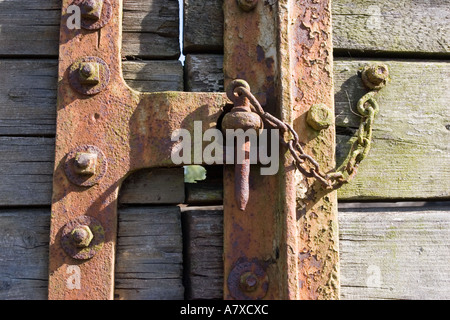 Rusty H hängt von Eisenbahnwaggon Stockfoto