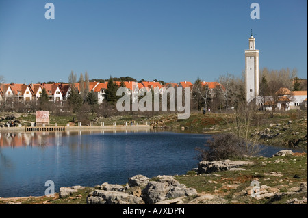 Marokko, mittleren Atlas, Ifrane: Alpine Resort / Genfer Marokko Ski Eigentumswohnungen Stockfoto