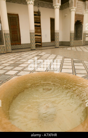 Marokko, Marrakesch: Musee de Marrakesch (untergebracht in einem restaurierten 19. Jahrhundert Riad: Dar Mnebbi) Hof Brunnen Stockfoto