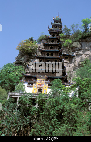 Asien, China, Shibaozhai (Rock Schatz Pagode). Aus der Felswand gehauen Stockfoto