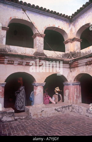 Mexiko, Oaxaca, Tlacochahuaya. Monos de calenda Stockfoto