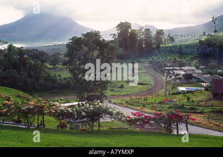 Mittelamerika, Costa Rica Alajuela.  Aussicht von Arenal Vista Lodge. Stockfoto