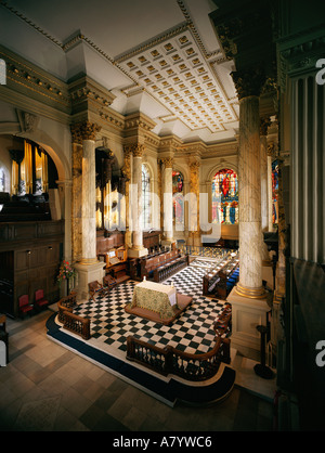 Innenansicht des Chancel of Birmingham Cathedral Church of St Philip, Birmingham, England, Großbritannien Stockfoto