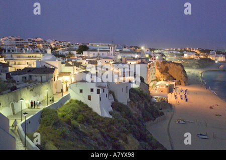 Portugal, Algarve, Albufeira in der Abenddämmerung Stockfoto