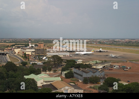 Luftaufnahme von Hubschrauber der Kotoka International Airport in Accra, der Hauptstadt von Ghana, Westafrika Stockfoto