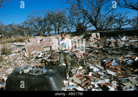 Biloxi, Mississippi - Aufräumarbeiten nach dem Hurrikan Katrina, viele haben alles verloren. Stockfoto