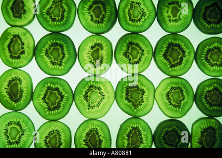 Kiwi FRUCHTSCHEIBEN Stockfoto