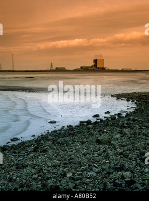 Hartlepool Nuclear Power Station gesehen über die Mündung des Tees, Teesside, England, UK. Stockfoto