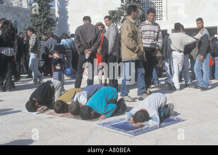 Jungen Anruf den zum Gebet Manger Square Bethlehem Palestinian National Authority Stockfoto