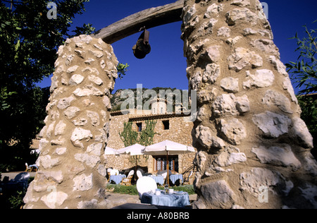 Spanien, Balearen, Mallorca, La Finca Ets einen (Bed &amp; Breakfast) in der Nähe von Binibona, gut renoviert, auf der Terrasse Stockfoto