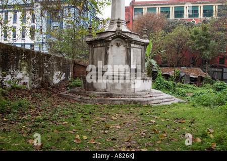 Nord Indien Kalkutta lokale Beschriftung Obelisk Commerating Schwarzloch von Kalkutta Stockfoto