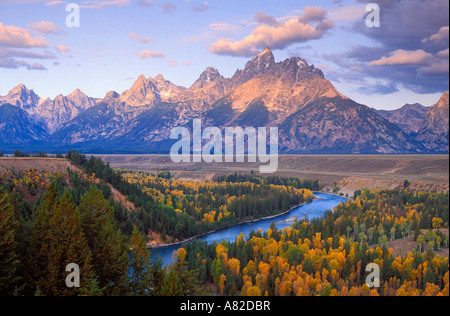 Morgenlicht auf den Grand Teton aus dem Snake River überblicken Grand-Teton-Nationalpark, Wyoming Stockfoto