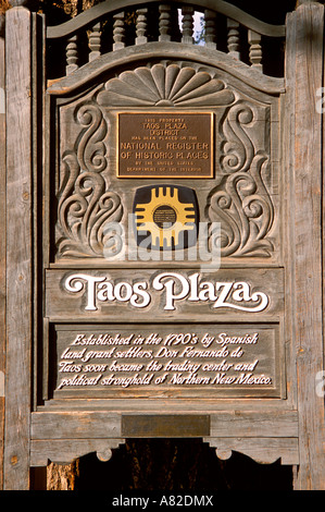 Taos Plaza Zeichen und nationalen register der historischen Orte Plaque Taos New Mexico Stockfoto